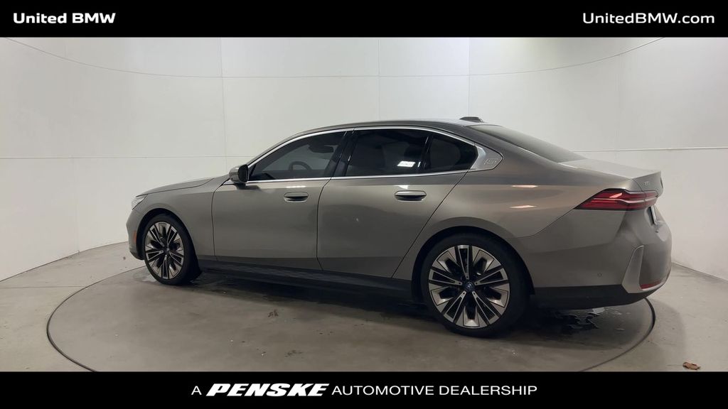 Thumbnail: 2024 BMW i5 - 6