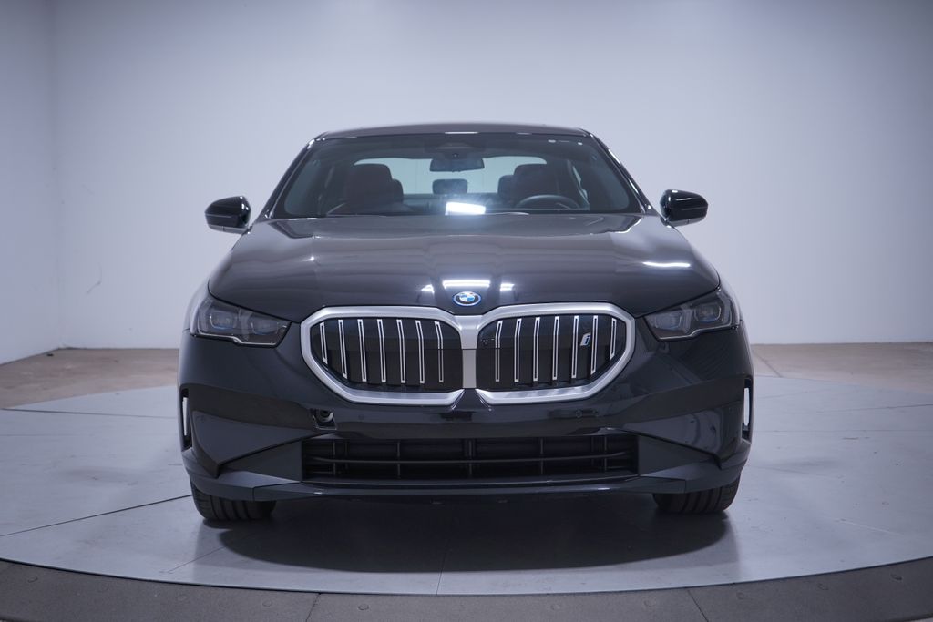 Thumbnail: 2025 BMW i5 - 4