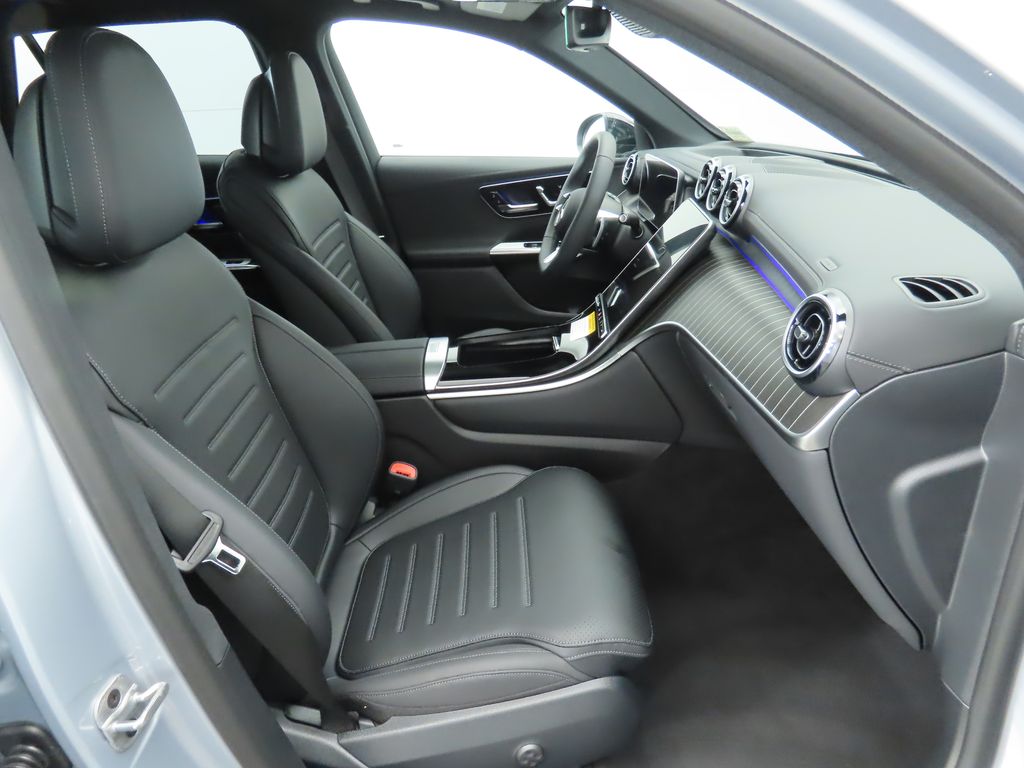2024 Mercedes-Benz GLC 300 20