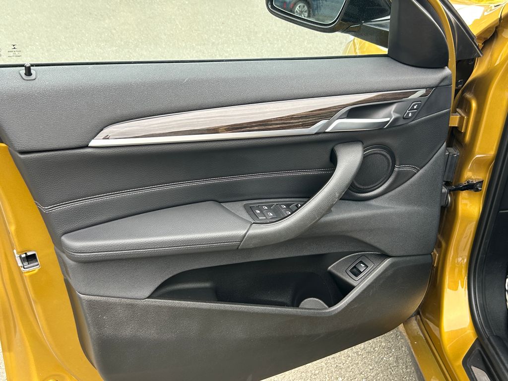 2022 BMW X2 M35i 11