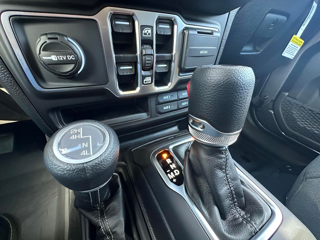 2025 Jeep Wrangler 4-Door Sport S - Photo 17