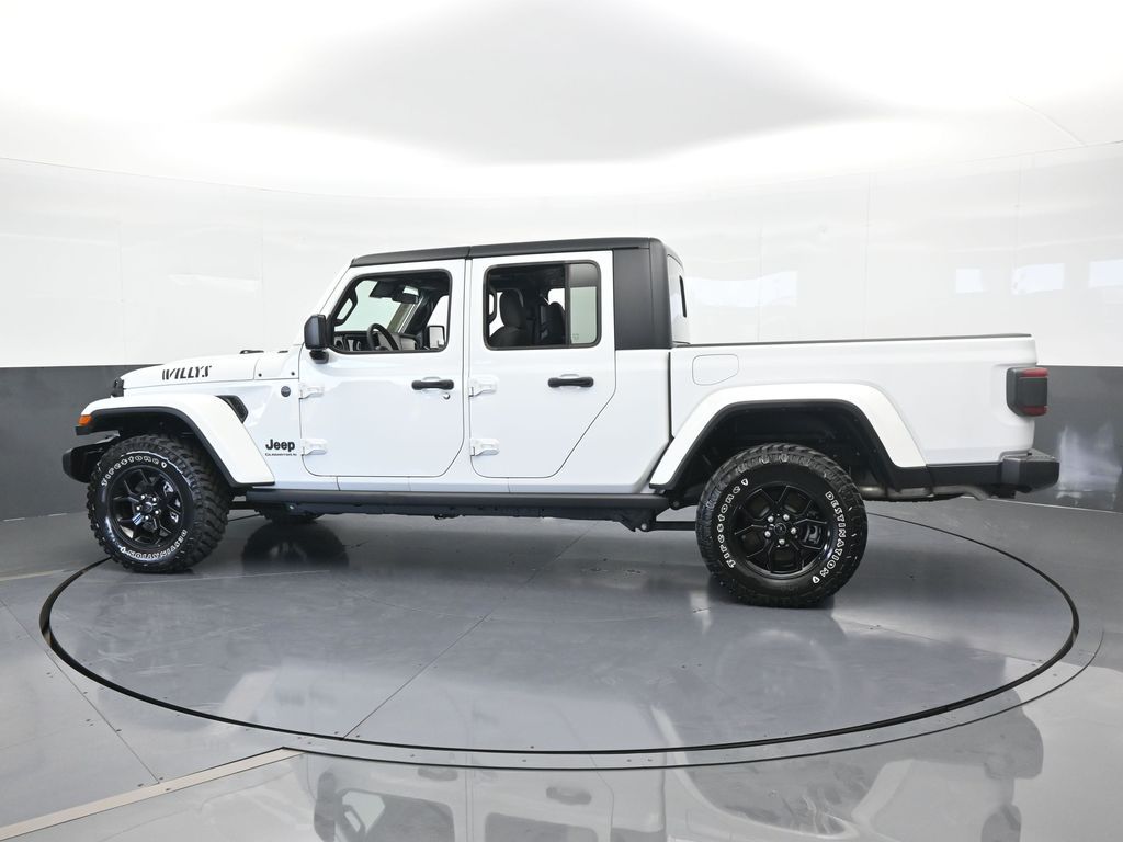 2024 Jeep Gladiator Willys's photo