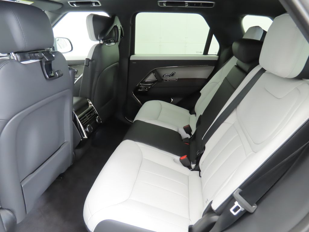 Thumbnail: 2025 Land Rover Range Rover Sport - 23