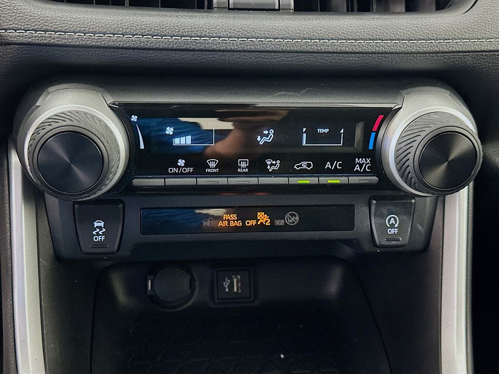 Thumbnail: 2023 Toyota RAV4 - 15