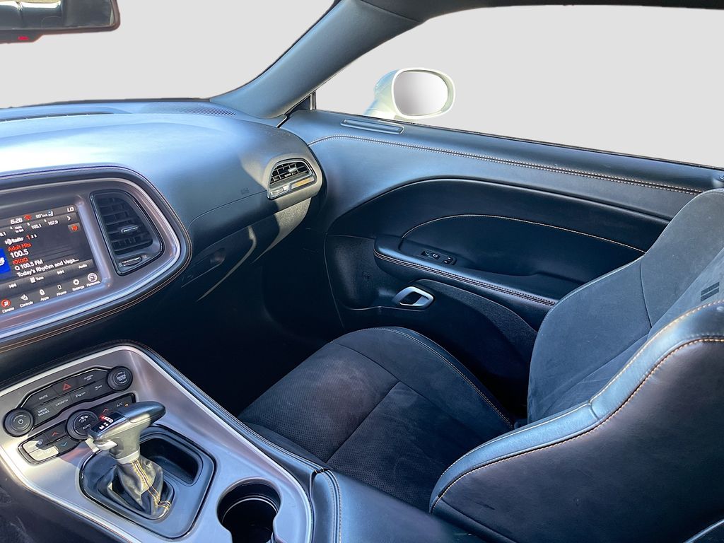 Used 2022 White Dodge R/T Scat Pack Widebody image 23