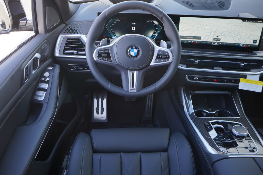 2025 BMW X7 M60i 15