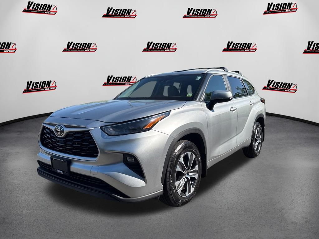 2023 Toyota Highlander XLE AWD