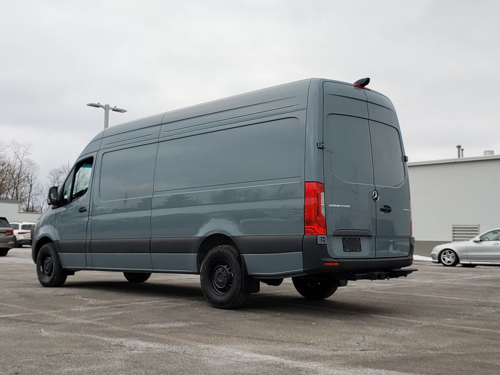 Thumbnail: 2026 Mercedes-Benz Sprinter - 3