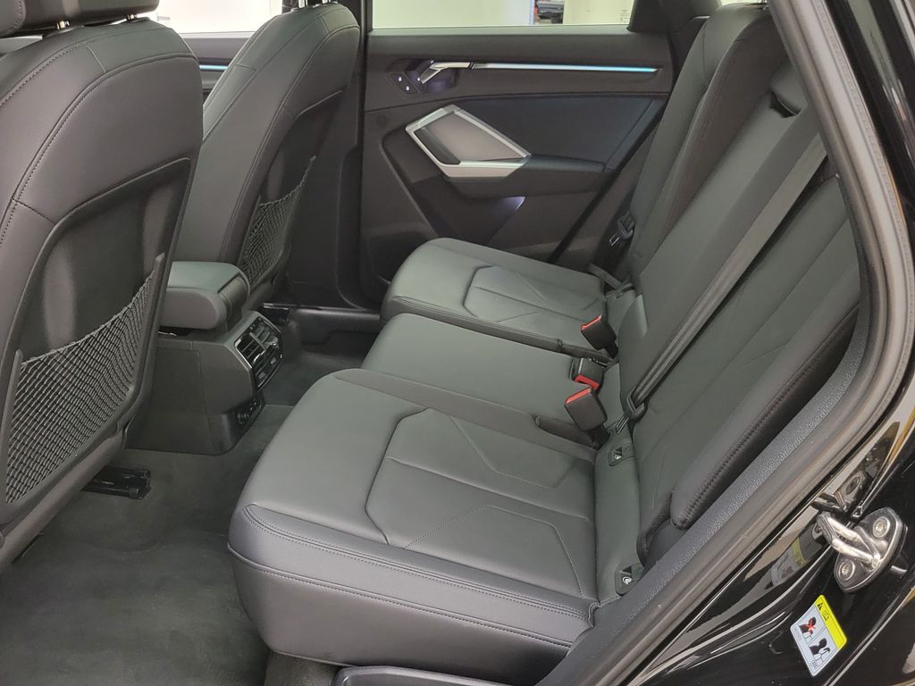 Thumbnail: 2022 Audi Q3 - 21