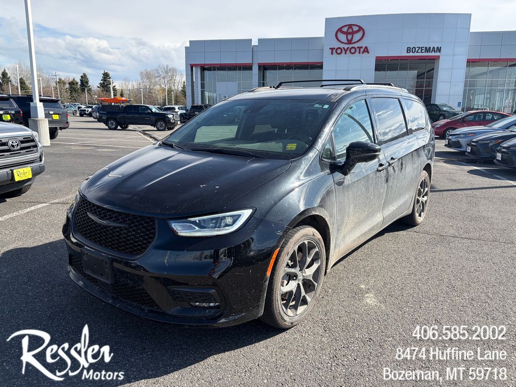 Brilliant Black Crystal Pearlcoat 2023 Chrysler Pacifica Limited AWD Minivan All-Wheel Drive 9-Speed Automatic