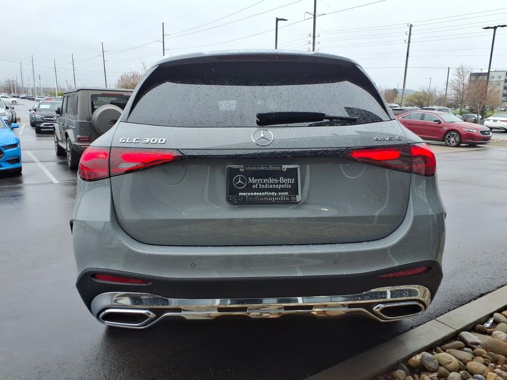 New 2026 White Mercedes-Benz GLC 300 image 5