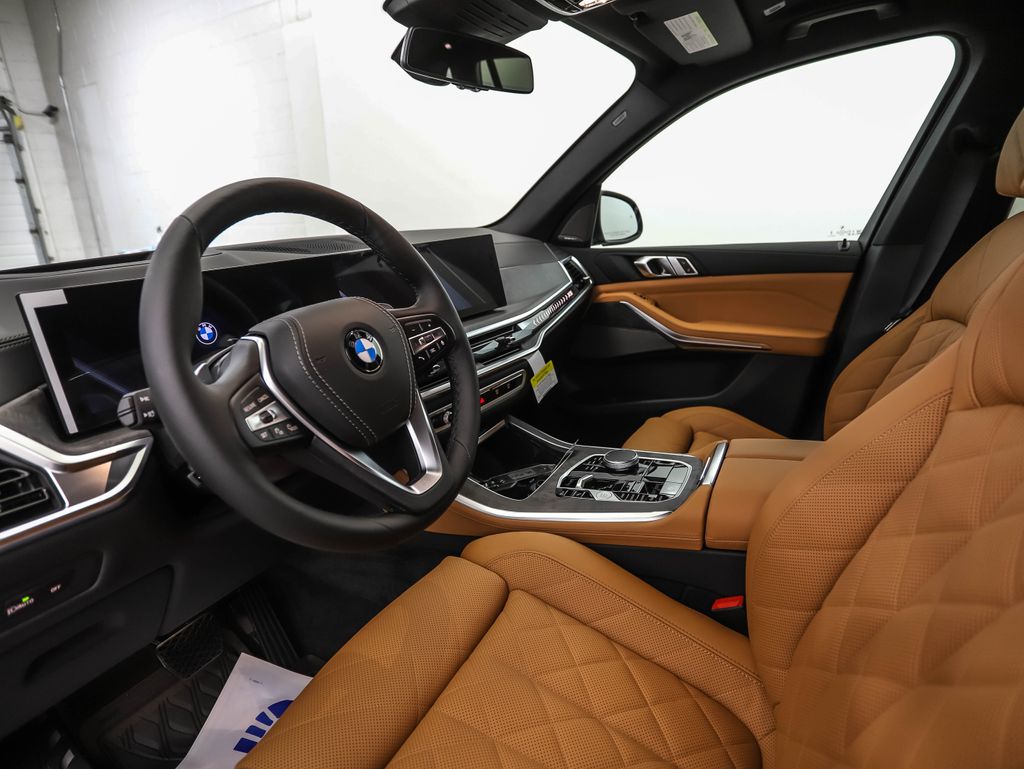 Thumbnail: 2026 BMW X5 - 10