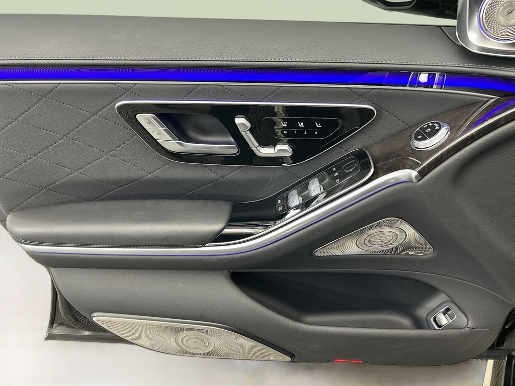 Thumbnail: 2024 Mercedes-Benz S-Class - 23