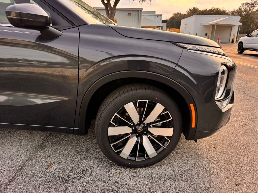 New 2026 Mitsubishi Outlander SUV