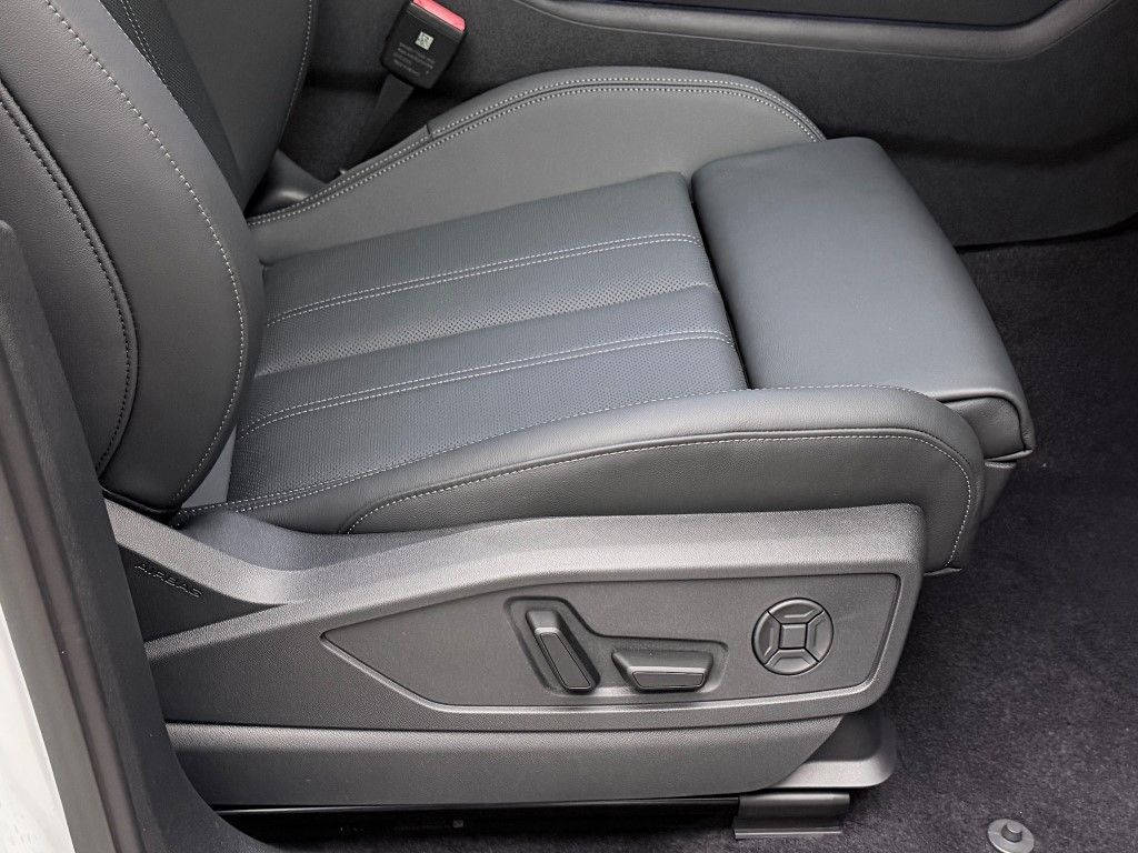 Thumbnail: 2025 Audi Q5 - 18