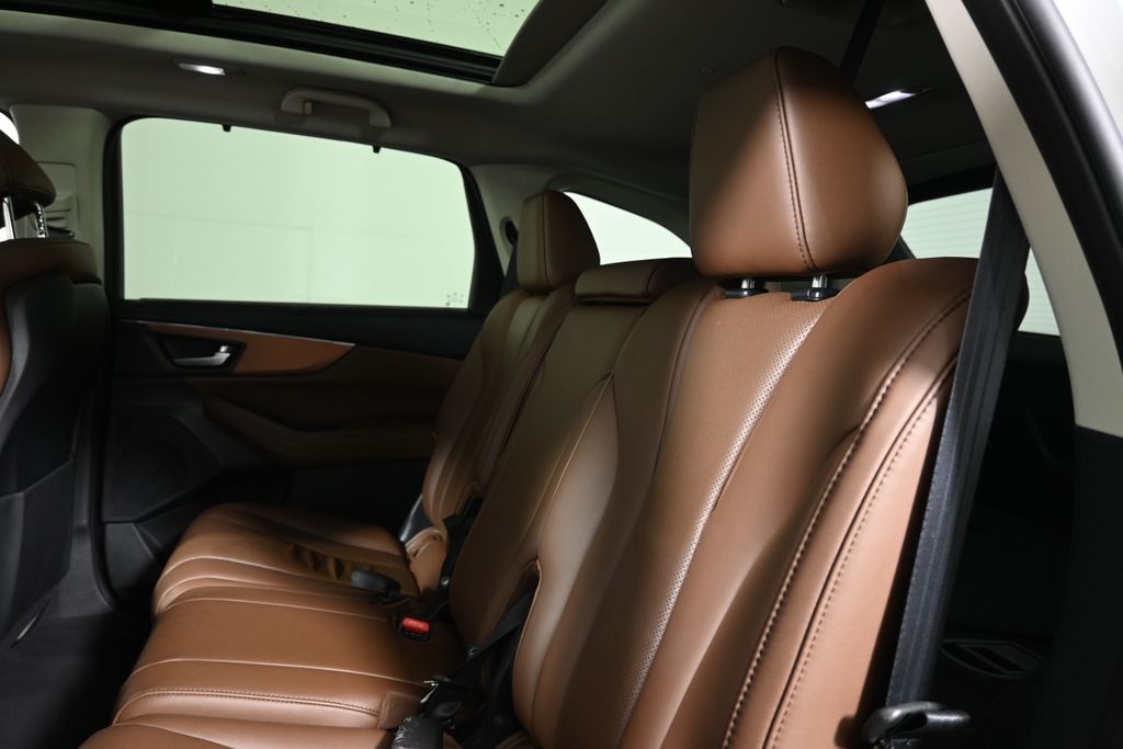 Thumbnail: 2023 Acura MDX - 4