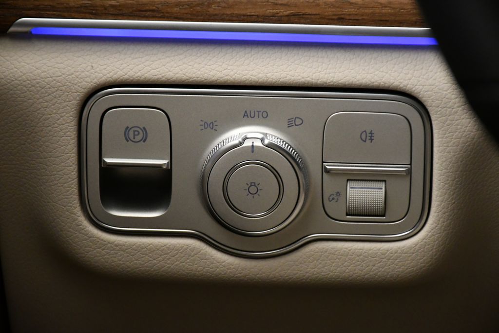 Thumbnail: 2025 Mercedes-Benz GLE - 20