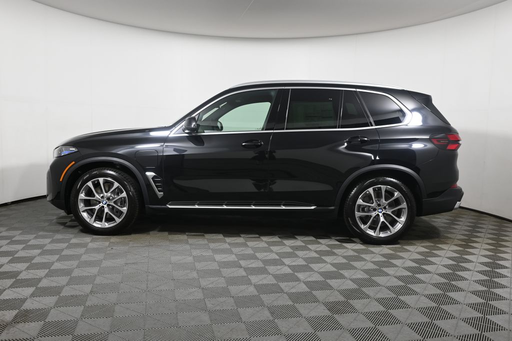 Thumbnail: 2026 BMW X5 - 2