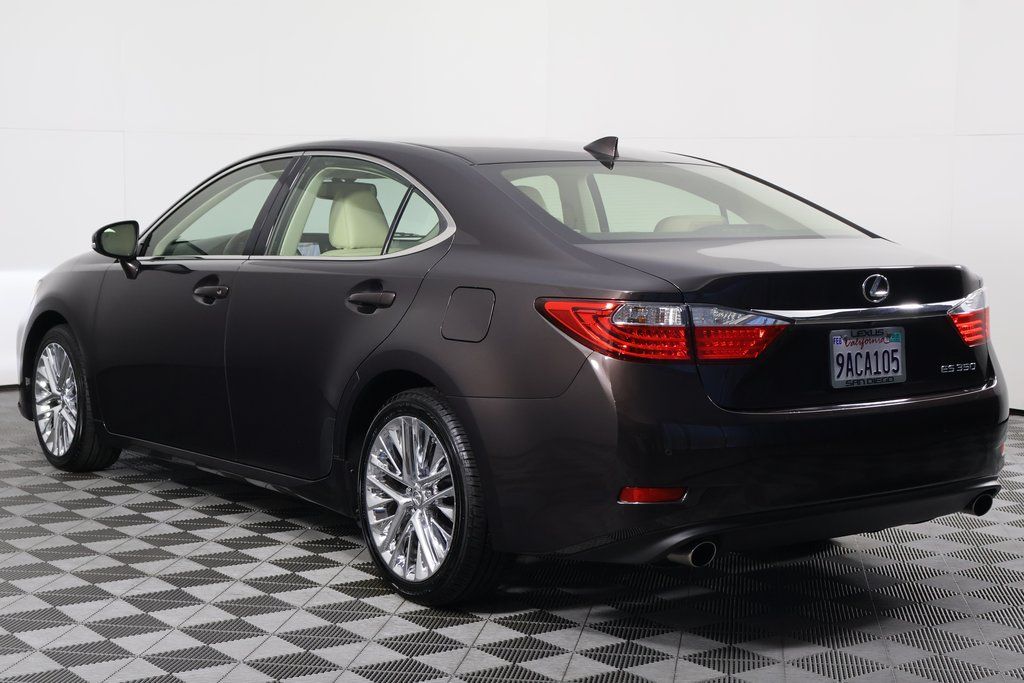 Thumbnail: 2015 Lexus ES - 6