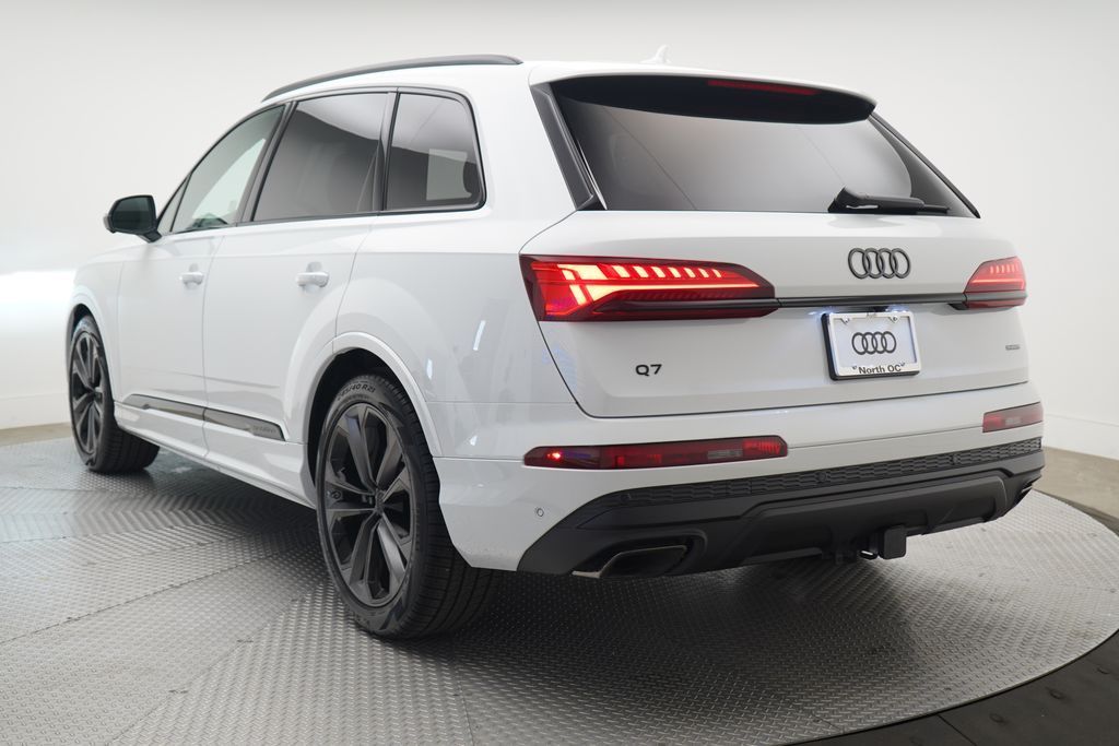 Thumbnail: 2026 Audi Q7 - 3