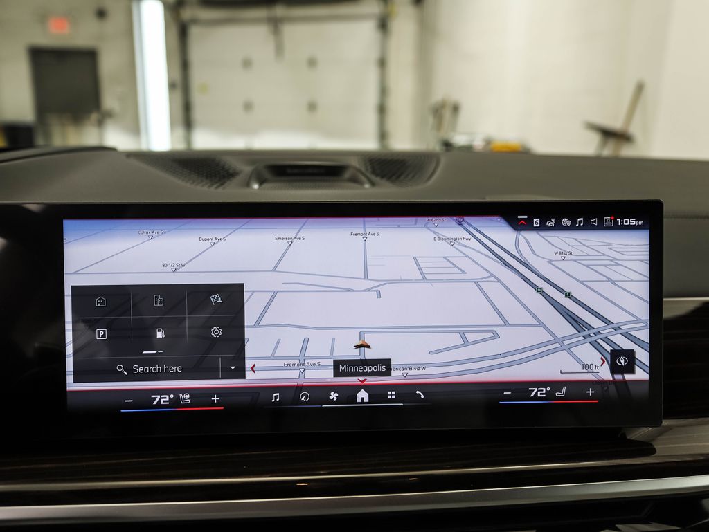 Thumbnail: 2026 BMW X7 - 16