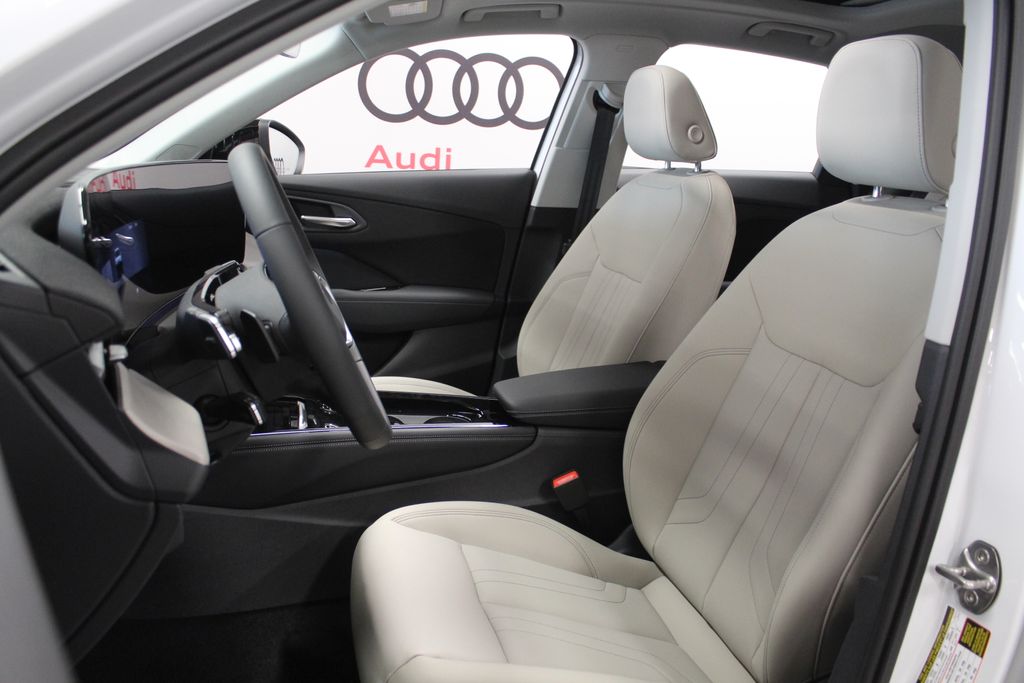 Thumbnail: 2026 Audi Q3 - 12