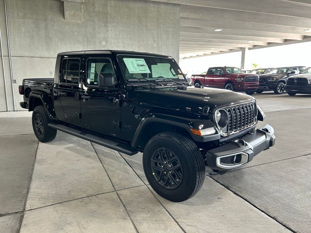 Used 2024 Jeep Gladiator Sport S with VIN 1C6HJTAG5RL114088 for sale in Miami, FL