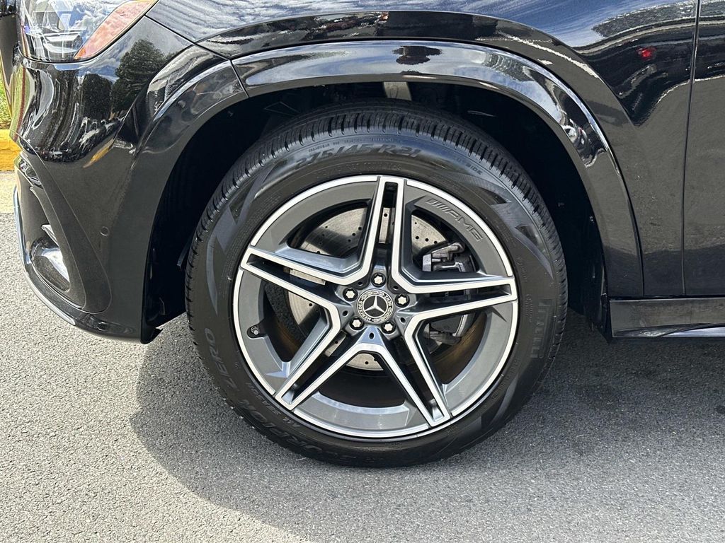 Thumbnail: 2024 Mercedes-Benz GLS - 14