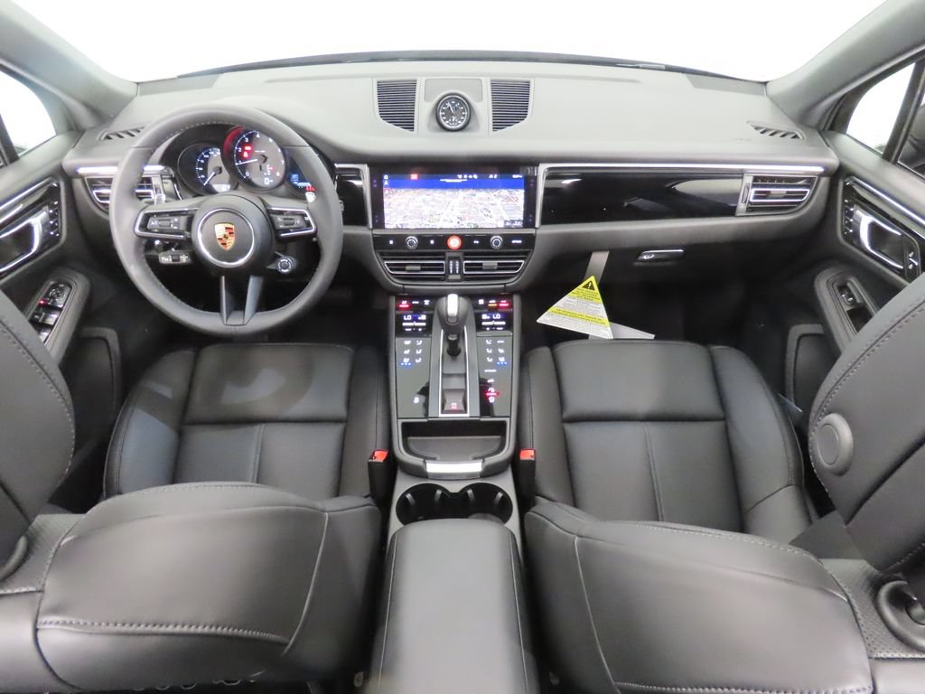 Thumbnail: 2026 Porsche Macan - 16