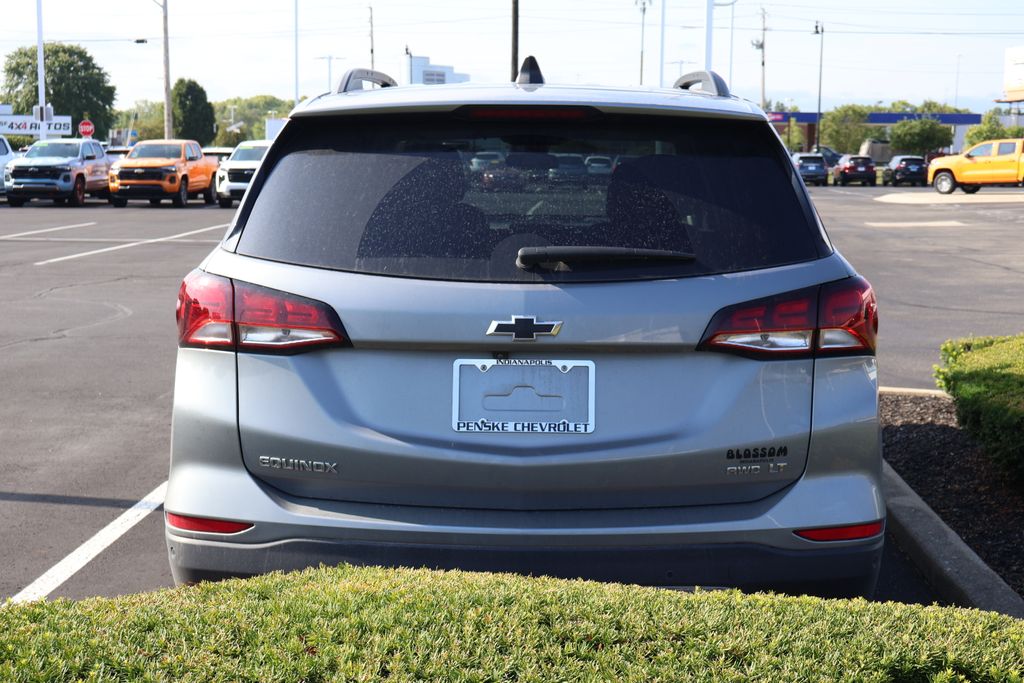 Thumbnail: 2024 Chevrolet Equinox - 10