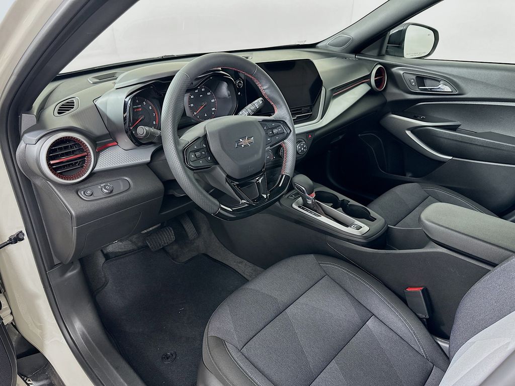 Thumbnail: 2026 Chevrolet Trax - 9