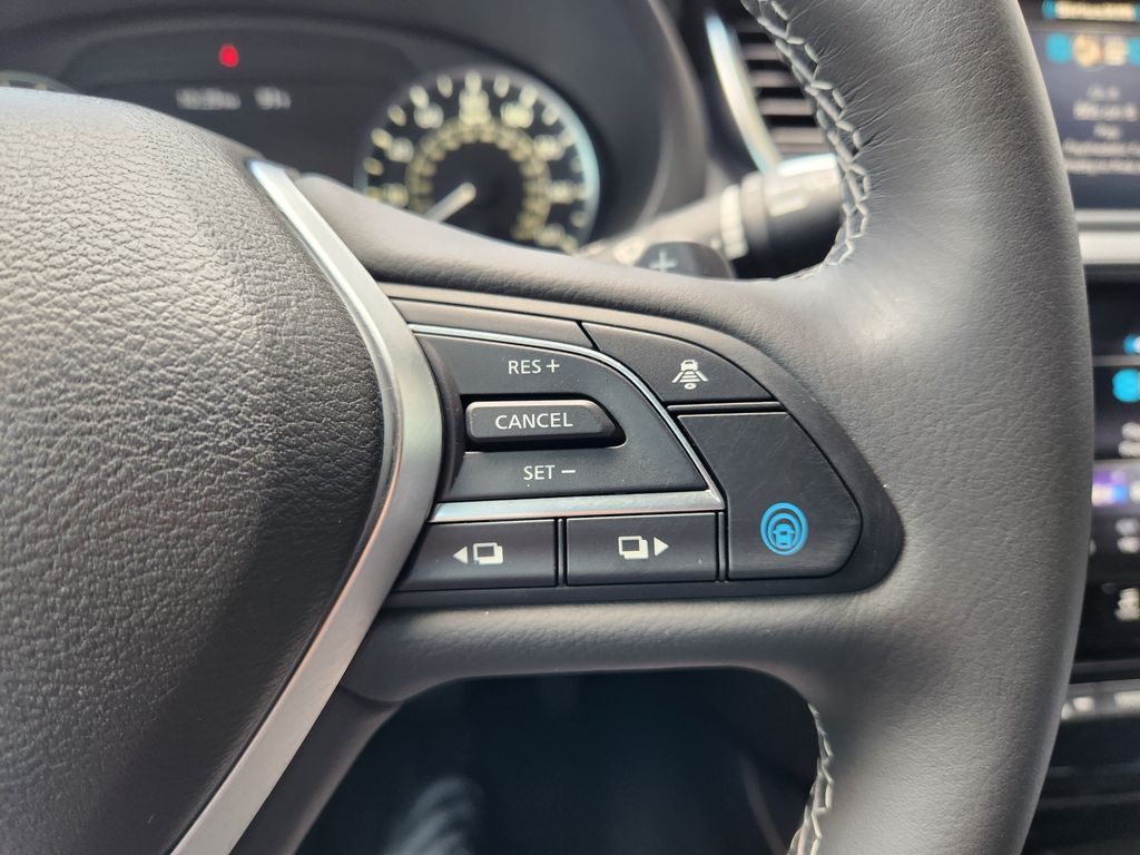 2023 INFINITI QX50 LUXE White at South Houston Nissan