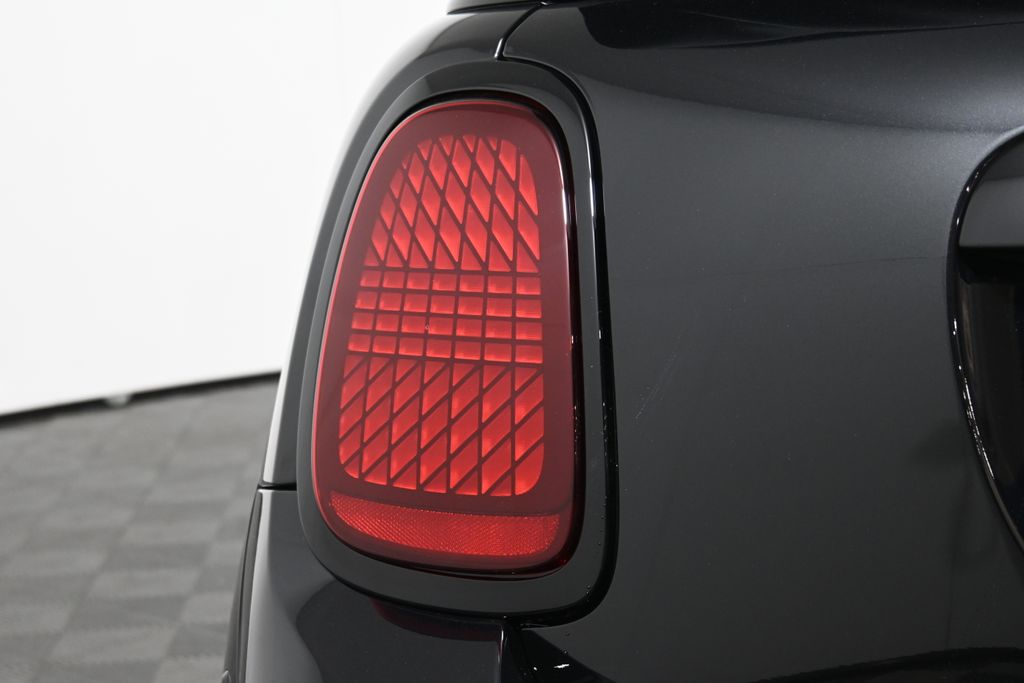 Thumbnail: 2026 MINI Cooper - 18