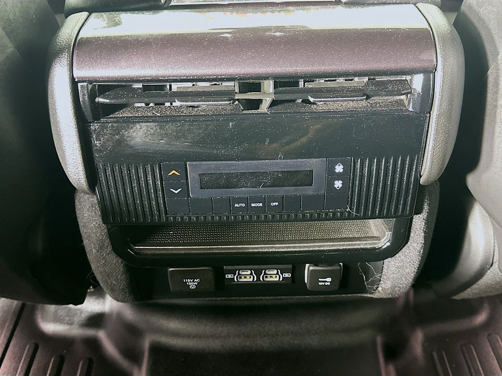 Used 2023 Gray Jeep Base image 22