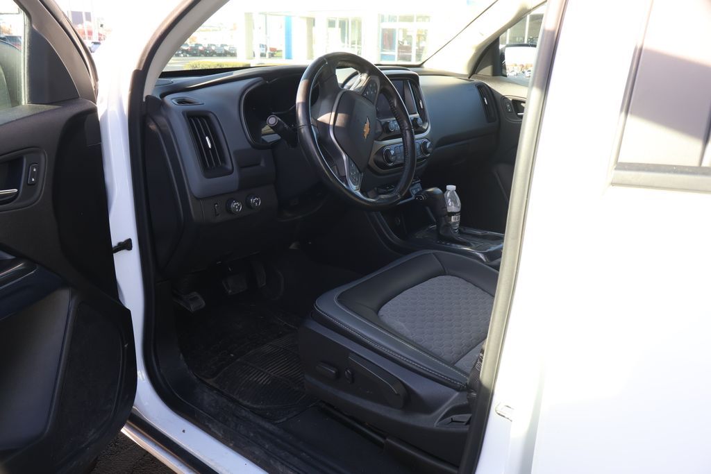 Thumbnail: 2021 Chevrolet Colorado - 11