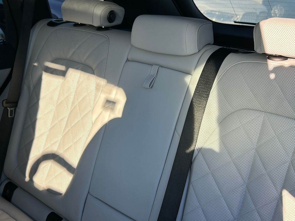 Thumbnail: 2025 BMW X5 - 32