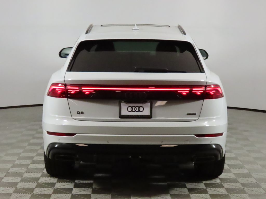 Thumbnail: 2026 Audi Q8 - 4