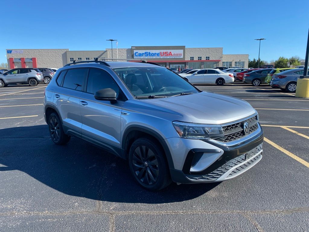 Silver Metallic 2022 Volkswagen Taos S FWD SUV / Crossover Front-Wheel Drive 8-Speed Automatic