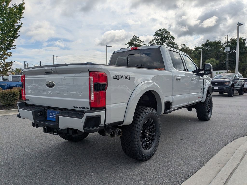 2025 Ford F-250 Super Duty Black Widow