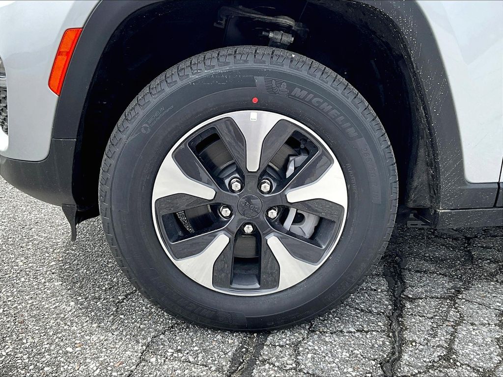 2024 Jeep Grand Cherokee — photo 8