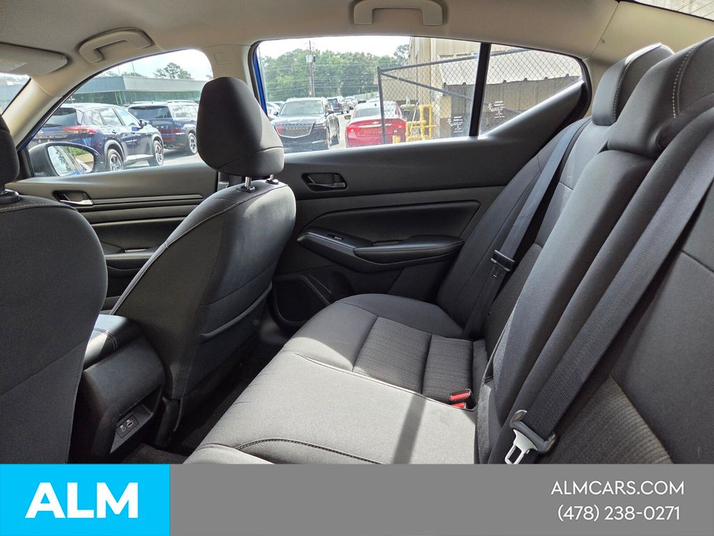 Used 2025 Blue Nissan 2.5 SV image 5