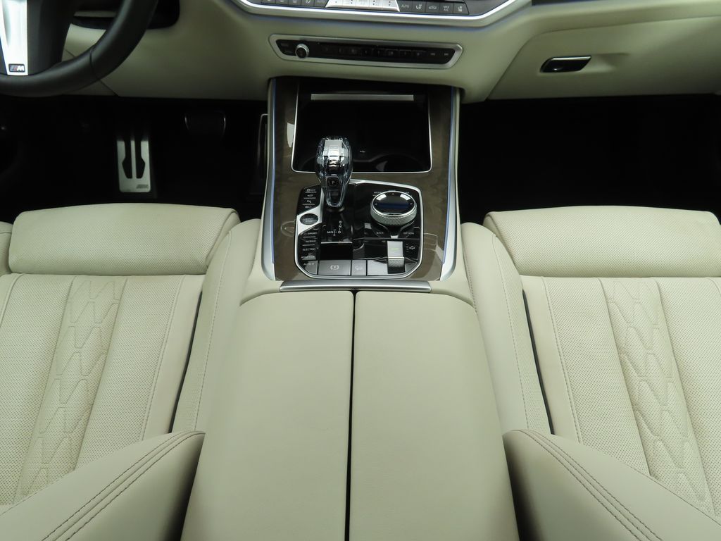 Thumbnail: 2023 BMW X5 - 16