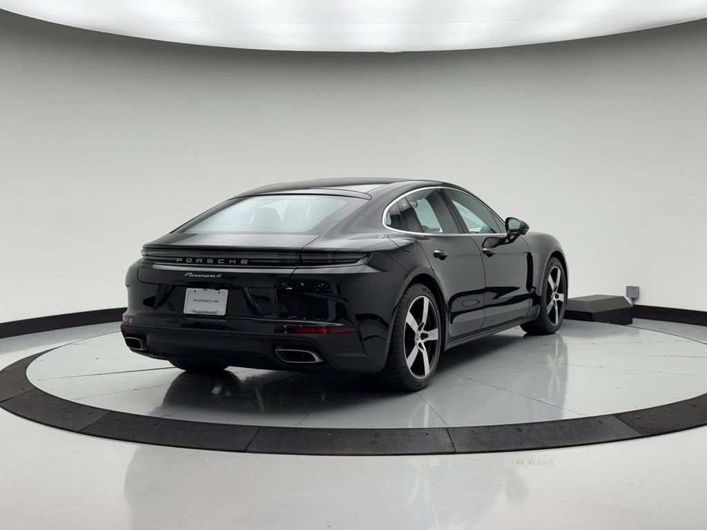 Thumbnail: 2026 Porsche Panamera - 7