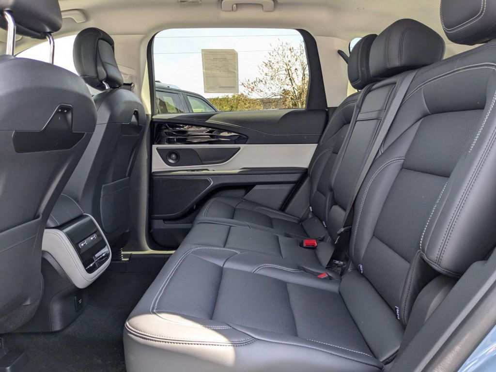 2025 Lincoln Nautilus Hybrid Premiere