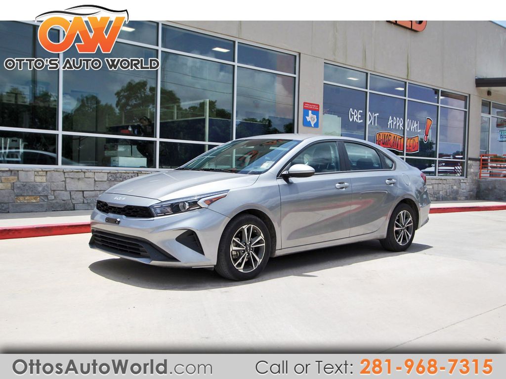 2023 Kia Forte LXS FWD