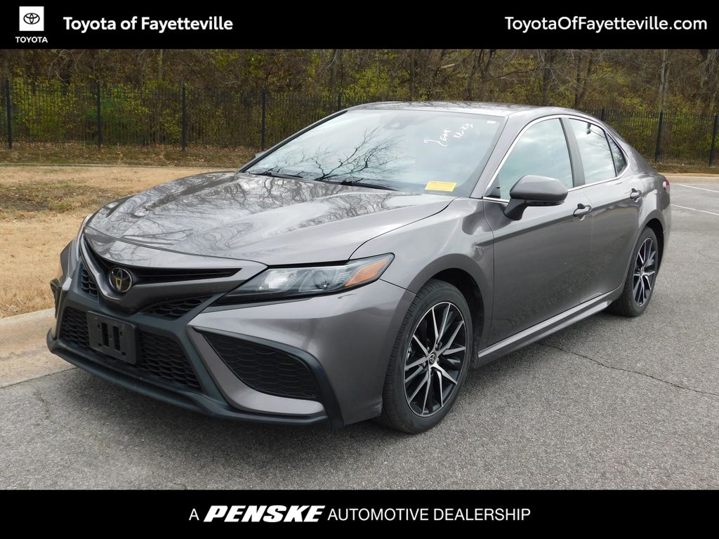 2022 Toyota Camry SE -
                Fayetteville, AR