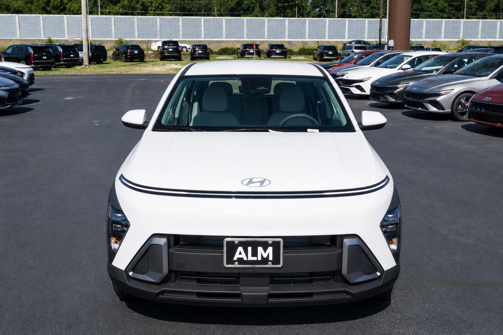 New 2027 White Hyundai SE image 2