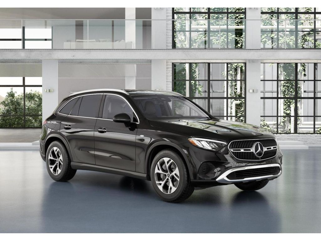 2025 Mercedes-Benz GLC 350 11