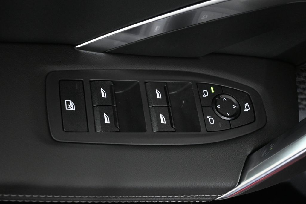 Thumbnail: 2026 BMW X1 - 30