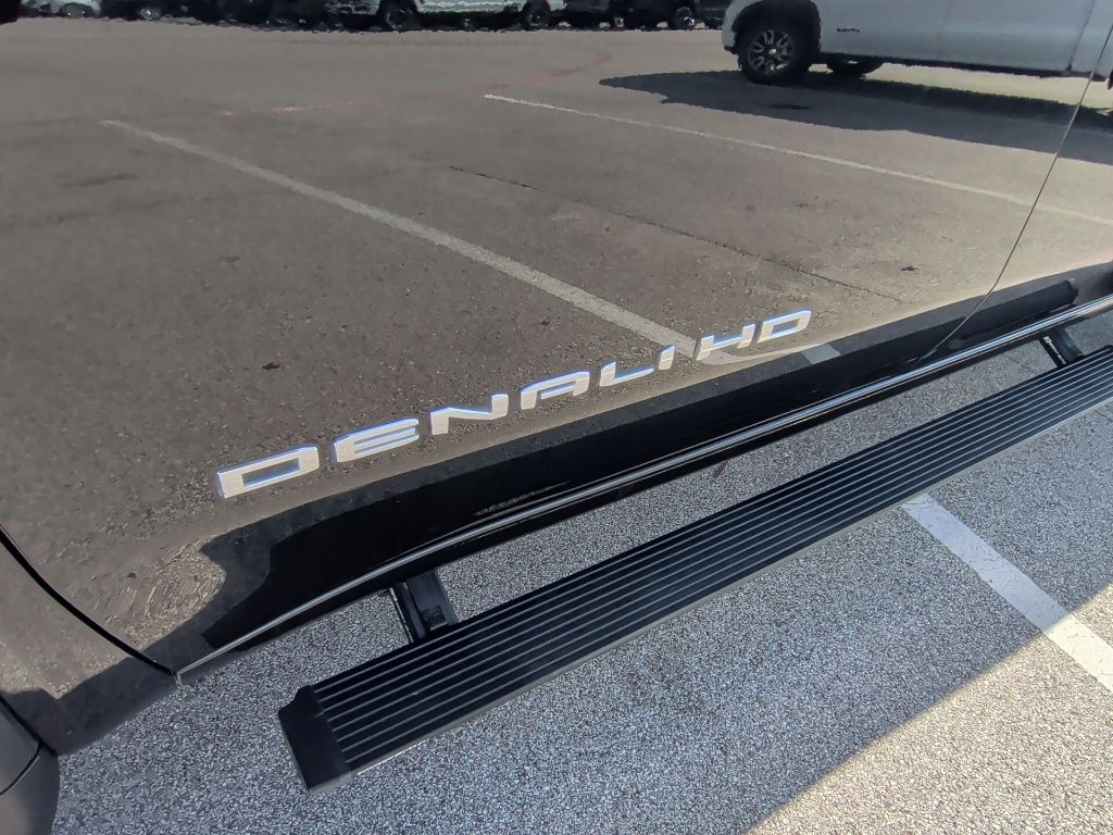 2022 GMC Sierra 2500HD Denali Black at AutoSavvy Houston Northwest